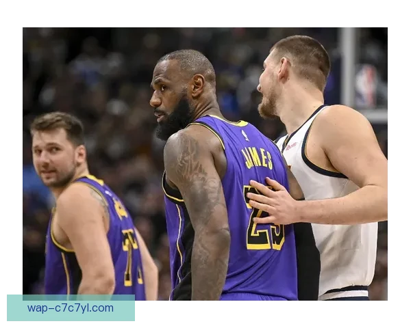 东契奇三双领衔湖人胜森林狼 里夫斯31分 东契奇三双领衔湖人胜森林狼 里夫斯31分